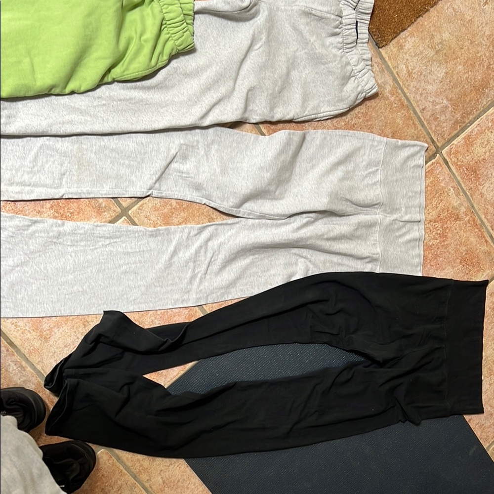 LOT OF Brandy Melville (5) items